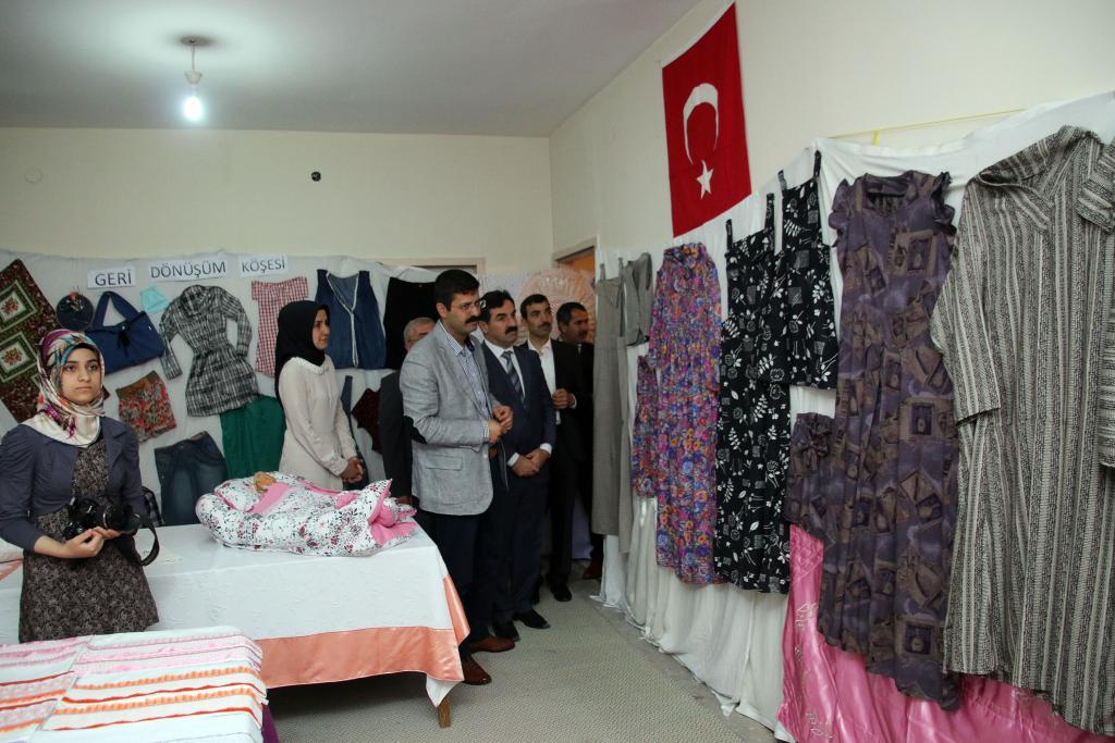 Şarkışla'da "Geri Dönüşüm" sergisi