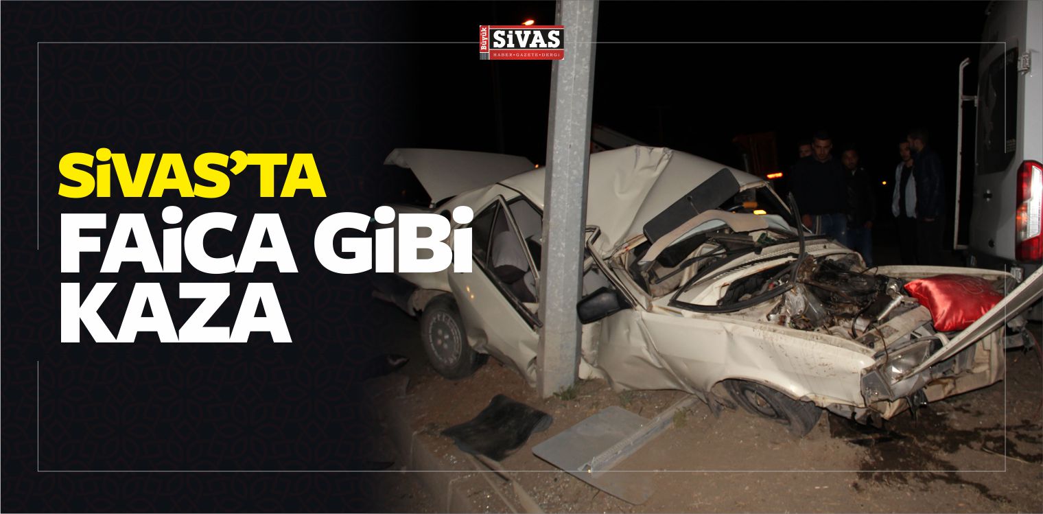 Suşehri ilçesinde Otomobille Yolcu Minibüsü Çarpıştı