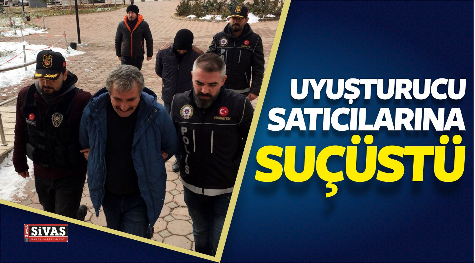 Polisten Uyuşturucu Satıcılarına Suçüstü