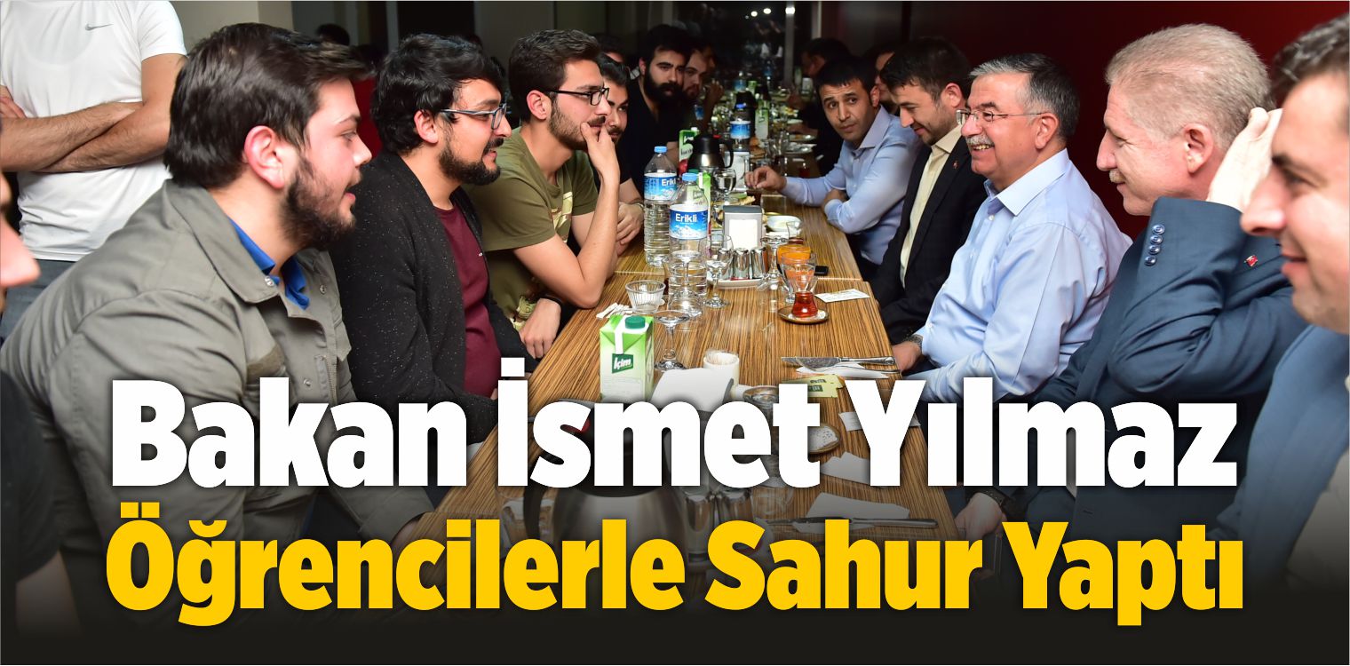 İsmet Yılmaz, Cumhuriyet Üniversitesi Öğrencileriyle Sahur Yaptı