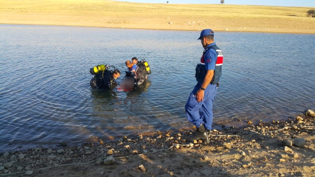 Aksaray da Gölete Giren Genç Boğuldu