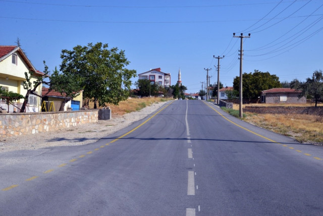 Belediye Kış Mevsiminde Zorluk Çıkaran Yolları Bakımdan Geçirildi