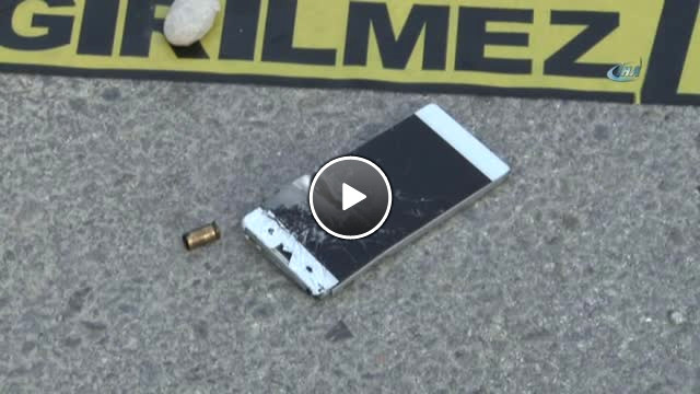 Beni Takip Ediyordu Diye Komşunu Vurdu, Kurşunlardan Biri Cep Telefonuna İsabet Etti