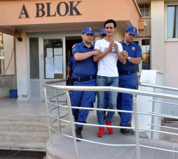 Bıçakladığı Kişinin Ölmemesi İçin Suni Teneffüs Yaptı (2)