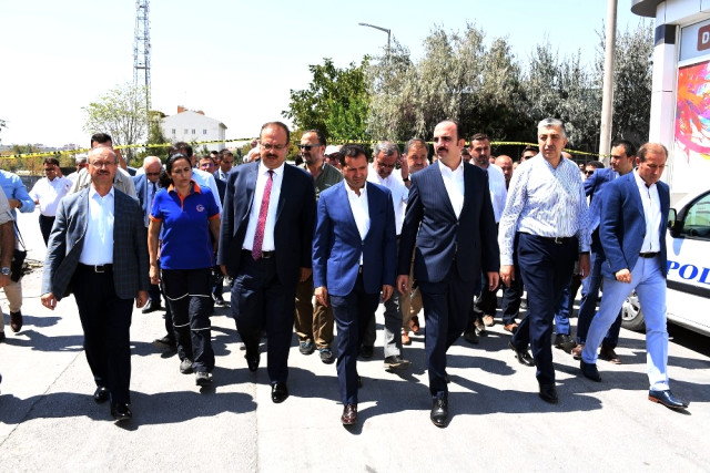 Konya Protokolünden, Yangın Felaketi Yaşayan Mar-San Esnafına Geçmiş Olsun Ziyareti