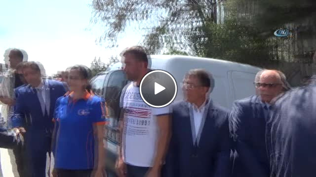 Milletvekili Altunyaldız dan Yangında Zarar Gören Sanayi Sitesine Ziyaret