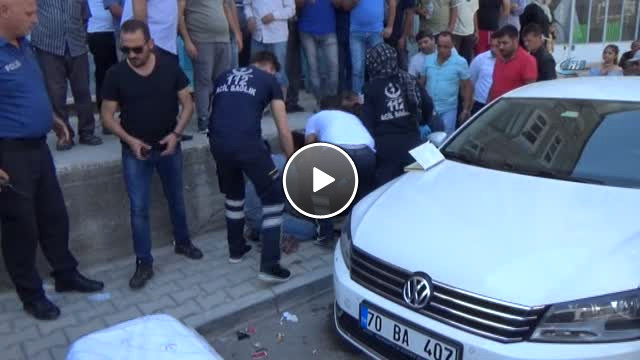 Motosiklette Giden Gence Otomobilden Ateş Açtılar