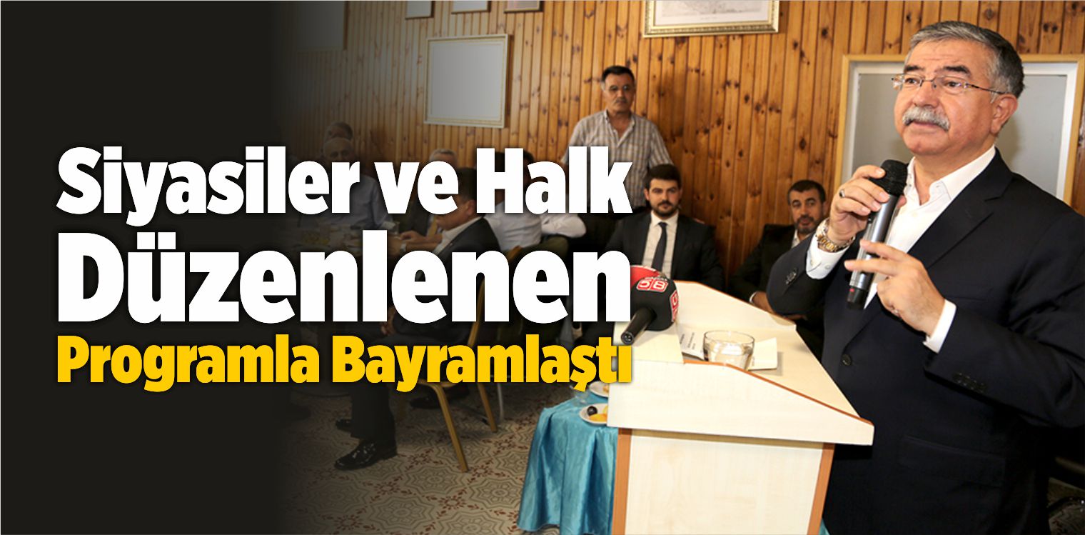Siyasiler ve Halk, Düzenlenen Programla Bayramlaştı