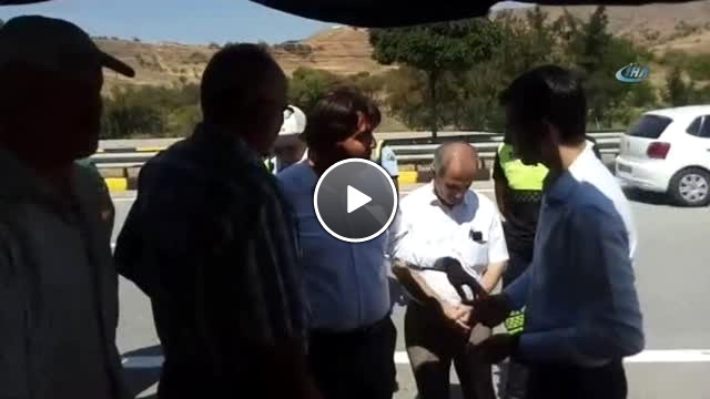 Tezgahları Kaldırılan Çiftçiler ile Polis ve Jandarma Arasında Arbede