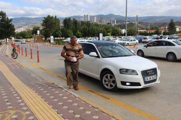 Tokat ta Acemi Kasaplar Kendilerini Yaraladı
