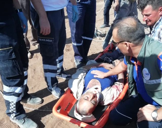 Kuyuda Kafasına Taş Düşerek Bayılan Şahsı, İtfaiye ve Afad Kurtardı