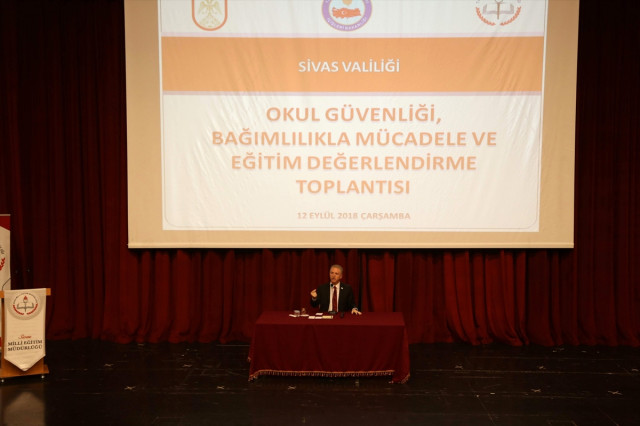 Okul Güvenliği ve Bağımlılık Toplantısı Yapıldı