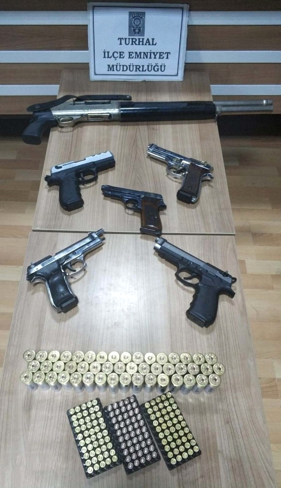 Tokat ta Düğünde Seken Kurşunlardan 3 Kişi Yaralandı