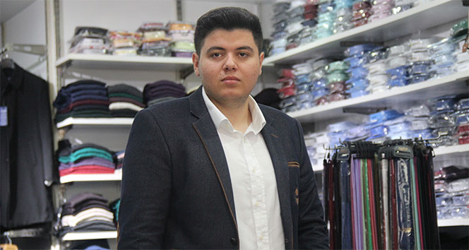 Muhtar adayının ismini duyan kamera şakası sanıyor