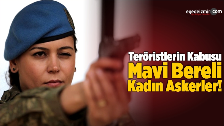 Mavi Bereli Kadın Askerler