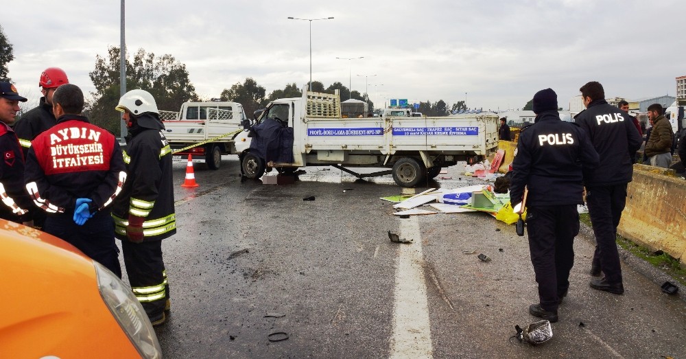 Kontrolden çıkan kamyonet bariyerleri yıktı: 1 ölü, 3 yaralı