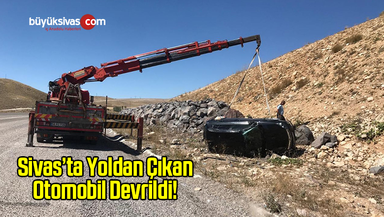 Sivas’ta Yoldan Çıkan Otomobil Devrildi!