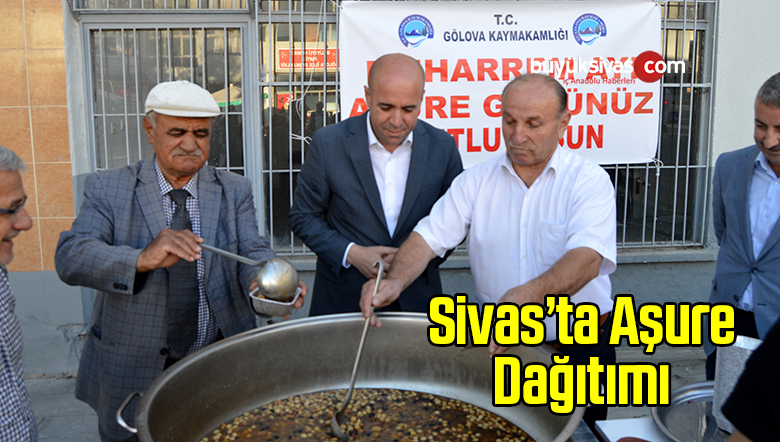 Aşure İkramında