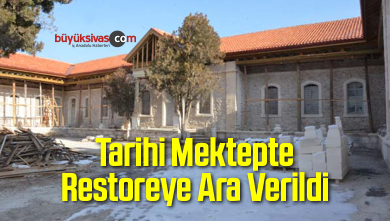 Tarihi Mektepte Restoreye Ara Verildi