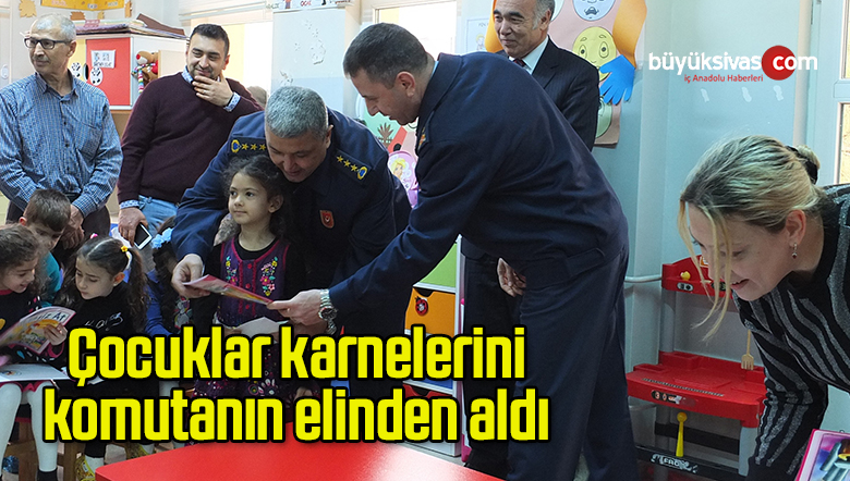 Çocuklar karnelerini komutanın elinden aldı