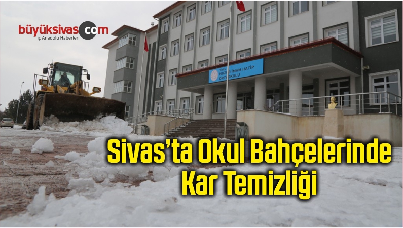 Okul Bahçelerinde Kar Temizliği