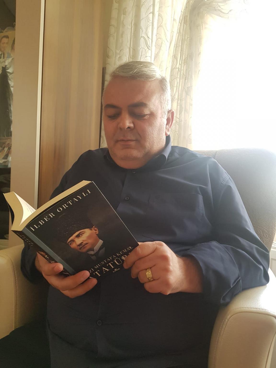Ayhan Bilgen Gençliği - İstanbullu Gelin Oyuncuları, Kadrosu, Gerçek İsimleri ... : Diyarbakır'a gönderilen bilgen, savcılık sorgusunun ardından tutuklama talebiyle nöbetçi sulh ceza hakimliği'ne sevk edildi.