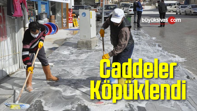 Caddeler Köpüklendi