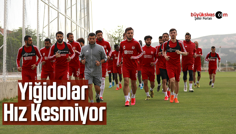 Yiğidolar hız kesmiyor