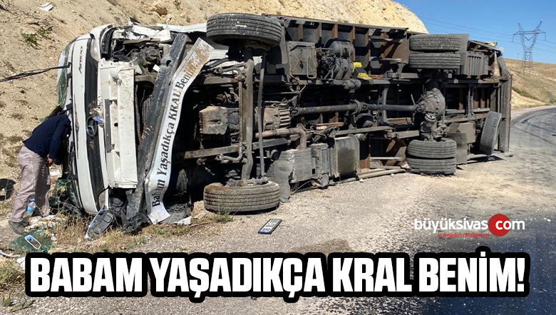 Tekeri patlayan kamyon devrildi! Kaza geliyorum demiyor!