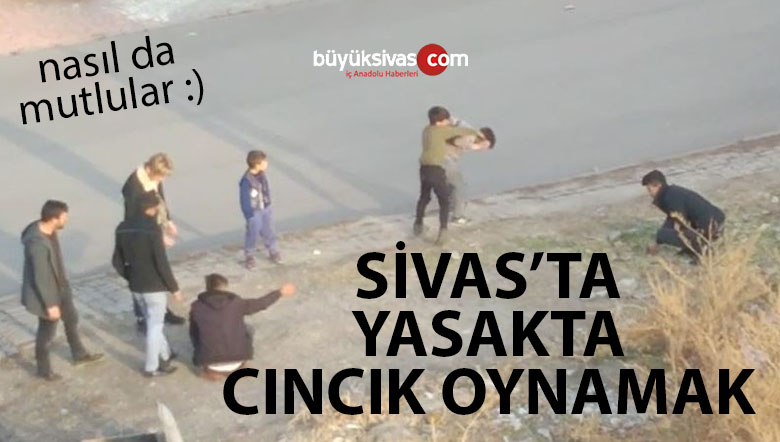 Yiğitler mahallesinde bir grup çocuk sokağa çıkma yasağını böyle deliyor