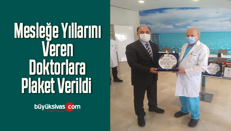 Tabipler Odası Mesleğe Yıllarını Veren Doktorlara Plaket Verdi