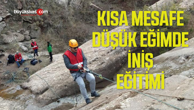 Gönüllülere Zorlu Kısa Mesafe Düşük Eğimde İniş Eğitimi