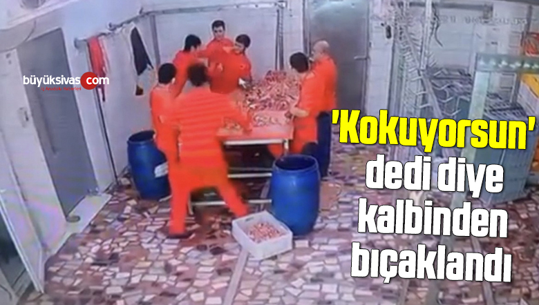 Korkunç cinayet kamerada: ‘Kokuyorsun’ dedi diye kalbinden bıçaklandı