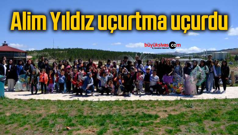 SCÜ’ de eğitimde farkındalık için uçurtma şenliği düzenlendi