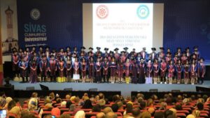 SCÜ Mühendislik Fakültesi 34. dönem mezunlarını verdi