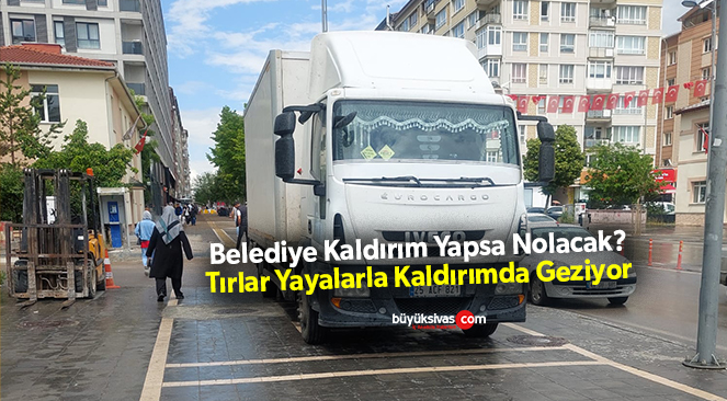 Sivas Belediyesi kaldırım yapıyor, kamyonlar ve tırlar mahvediyor