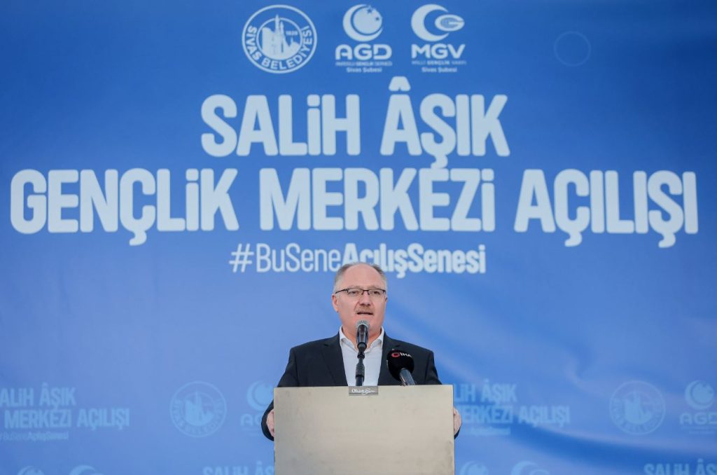 Salih Âşık Gençlik Merkezi hizmete açıldı!