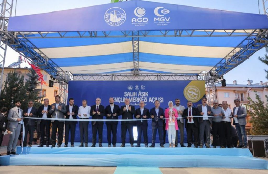 Milli Gençliğin Hilmi Abisinden Gençlere Büyük Hizmet!