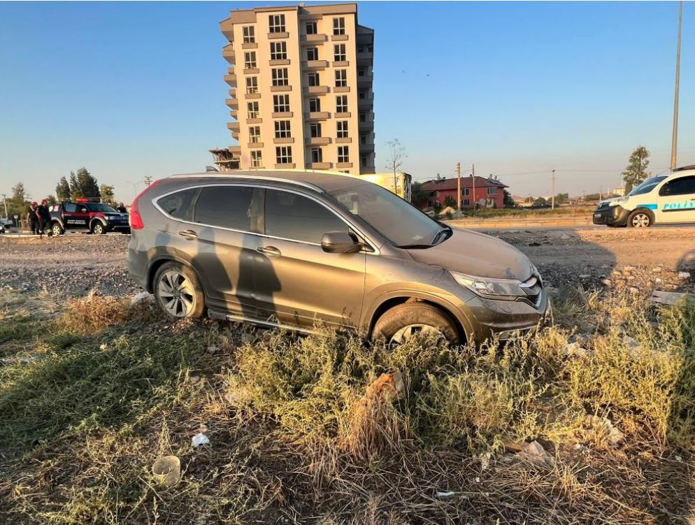 Sivas’tan Antalya’ya gidiyordu! Şarampole düştü! Yaralılar var!