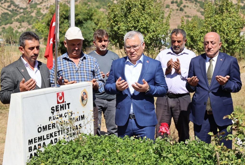 Vali Şimşek’ten Şehit Ömer Yıldırım’a Ziyaret!