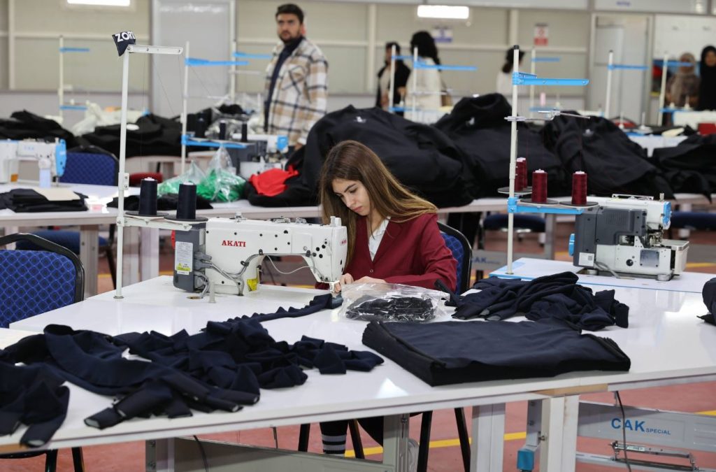 İstihdam Artıyor! Sivas Büyüyor!