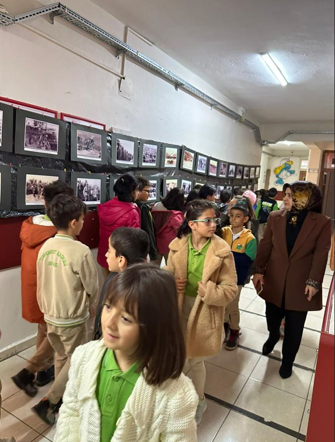 Sivas’ta öğrenciler resim sergisi açtı!