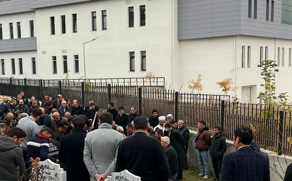 Sivas’ta Belediye Başkanının Abisi Hayatını Kaybetti