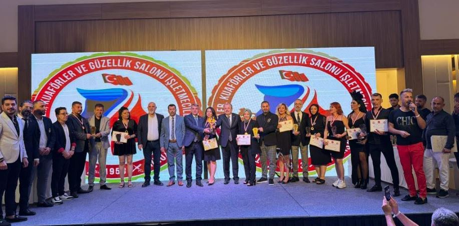 Sivaslı Kuaförler Festivalde Birinci Oldu!