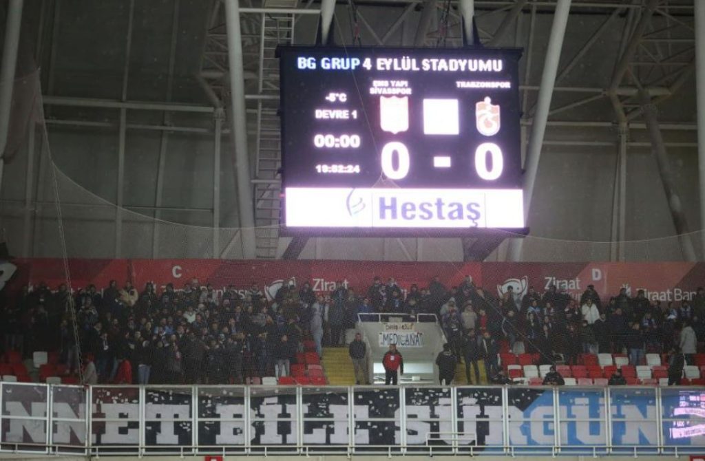 Trabzonspor taraftarları takımını yalnız bırakmadı!