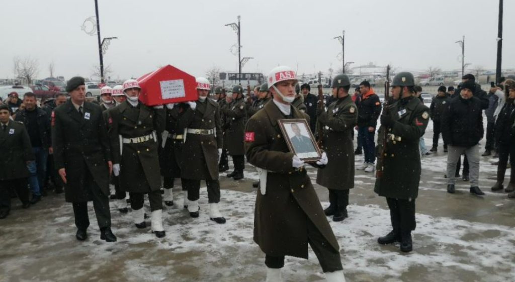 Hayatını kaybeden astsubay Sivas’ta son yolculuğuna uğurlandı!