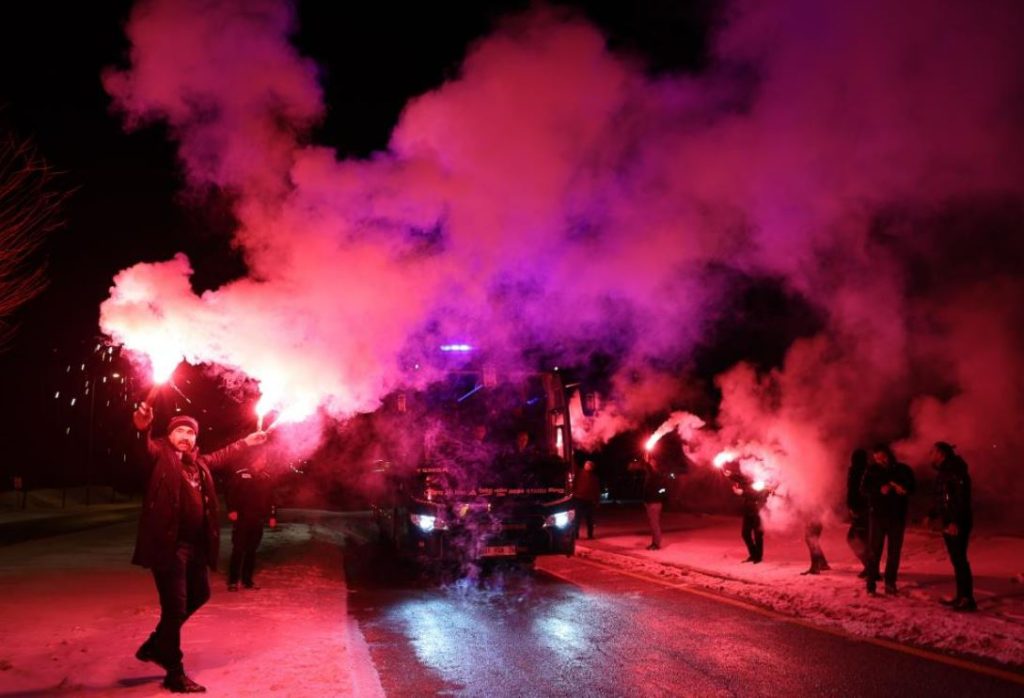 Beşiktaş’a Sivas’ta coşkulu karşılama!