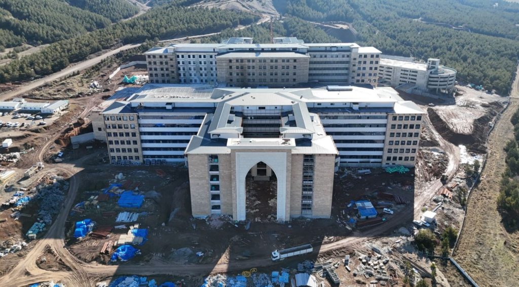 Vali Şimşek Yangın Alanında İncelemelerde Bulundu!