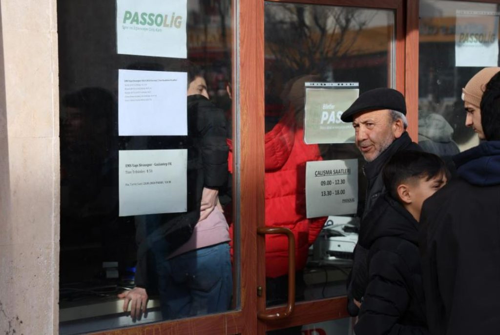 Sivassporlu taraftarların Passolig çilesi!