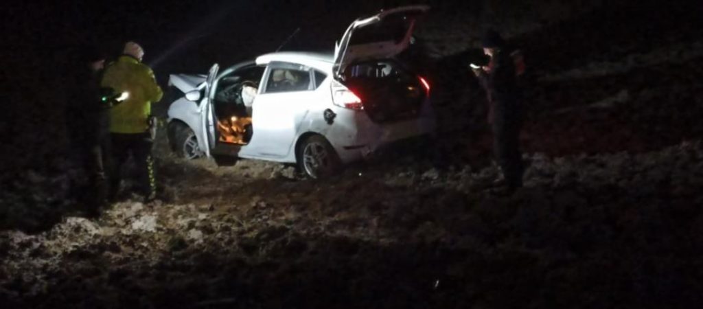 Tarlaya uçtu! Yaralı olarak kurtuldu!